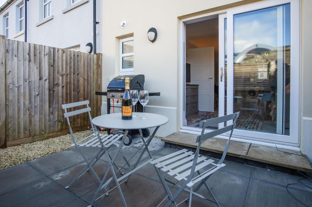 Ty Melyn - 2 Bedroom Cottage - Tenby Exterior foto
